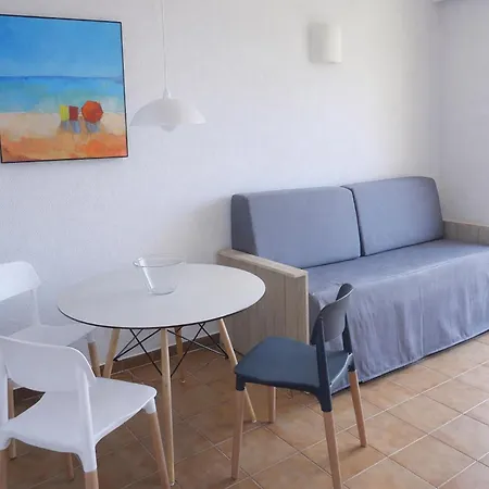 Apartment In Near & Center